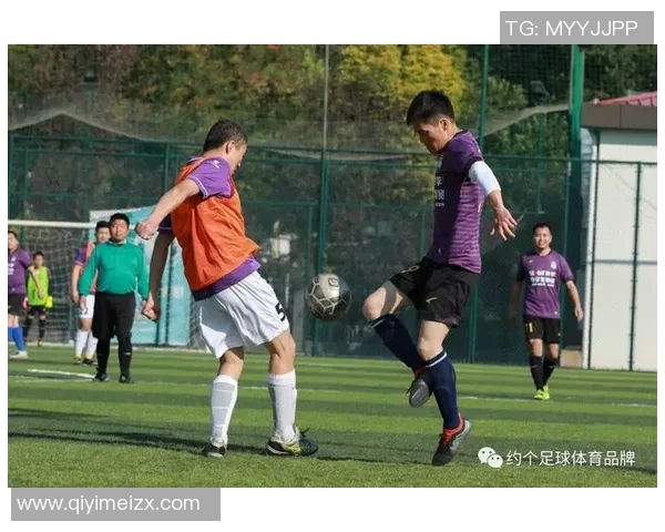 塔什干锦与波斯波利斯的激烈对决展现足球魅力与团队精神 塔什干锦与波斯波利斯的激烈对决展现足球魅力与团队精神